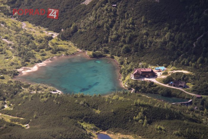 Ilustračný obrázok k článku Ťažké chvíle po páde v Tatrách: Žena (69) šľapala aj s poraneným hrudníkom, ratoval ju vrtuľník