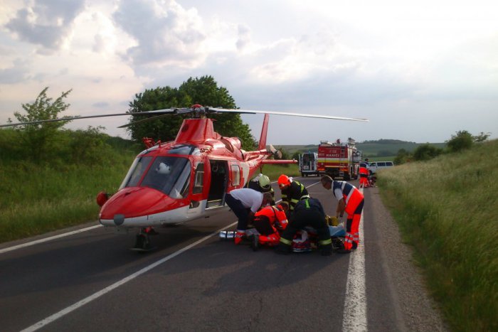 Ilustračný obrázok k článku Otrasná zrážka auta s kamiónom: Dvaja mladíci (†21, †27) boli na mieste mŕtvi!