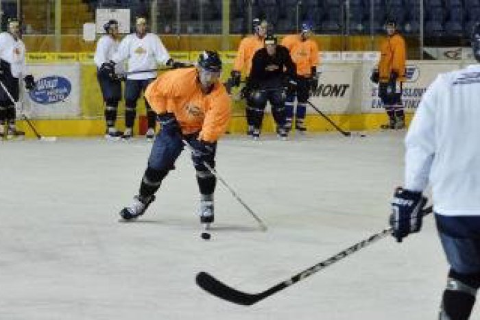 Ilustračný obrázok k článku Memoriál Pavla Zábojníka: Zvolenčania vstúpili do turnaja výhrou nad Kadaňou