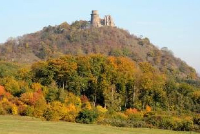 Ilustračný obrázok k článku Slanský hrad pri Košiciach opäť osvetlia: Z veže má byť vyhliadka pre turistov!