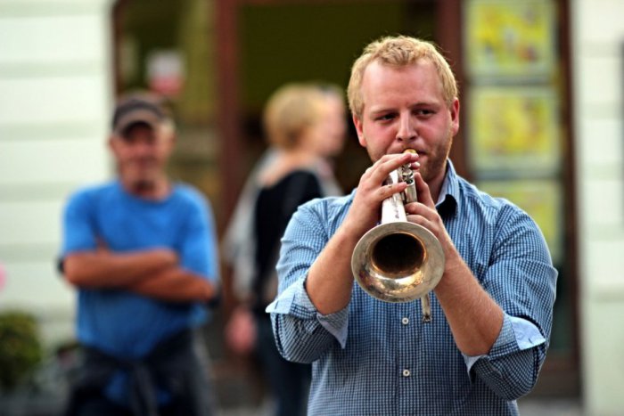 Ilustračný obrázok k článku Jakub Zaťko Quartet: Výborný jazz na pešej zóne