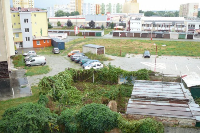 Ilustračný obrázok k článku Opustený dom na Streďanskej ulici ožil pracovných ruchom: Čo s ním bude?