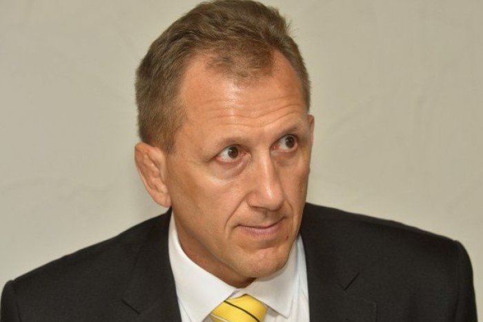 Ilustračný obrázok k článku Nečakaná správa: Z boja o primátorske kreslo odstúpil Jozef Lohyňa