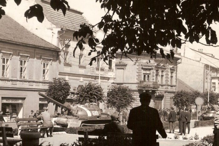 Ilustračný obrázok k článku Pre 45 rokmi boli na námestí v Poprade tanky. O čo vlastne išlo?