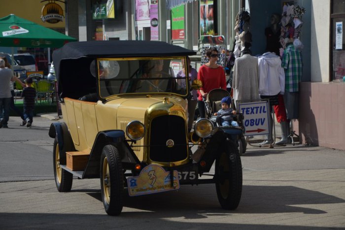 Ilustračný obrázok k článku TIPY na víkend: Rozlúčka s letom, Dni matky, oldtimery v meste a ďalšie