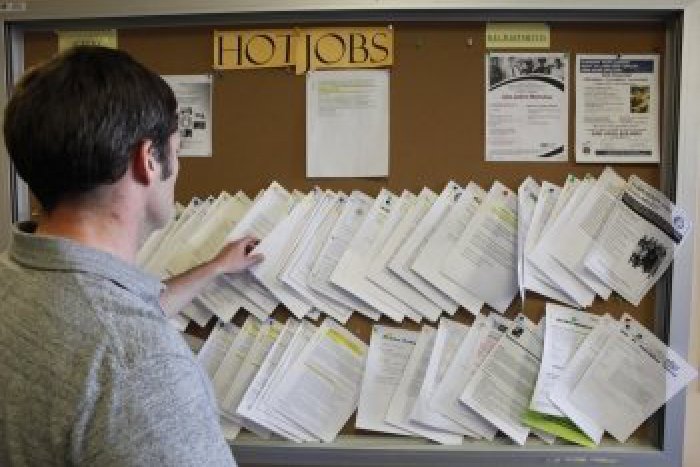 Ilustračný obrázok k článku Smutné prvenstvo okresu Revúca: Na dávky v hmotnej núdzi je odkázaných takmer 10 000 ľudí