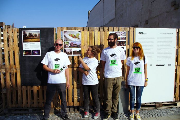 Ilustračný obrázok k článku Nitriansky Hidepark získal on-line 400 eur: Použije ich na unimobunky