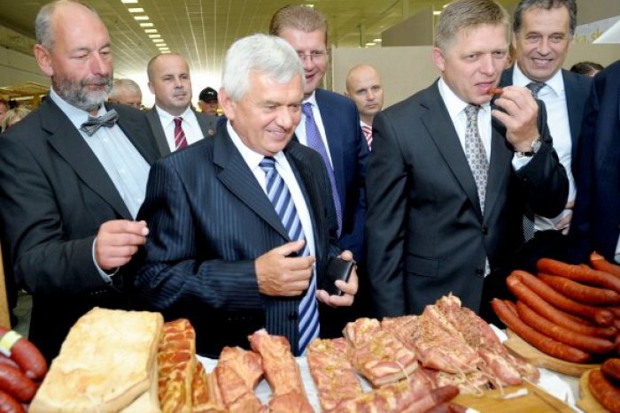 Ilustračný obrázok k článku Fico na Agrokomplexe o znižovaní cien potravín: Pekári mu oponujú