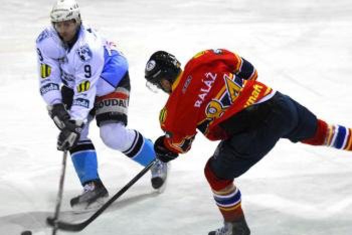 Ilustračný obrázok k článku Opäť v drese HKM: Po roku v Litvínove sa vrátil pod Pustý hrad Vladislav Baláž