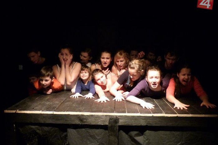 Ilustračný obrázok k článku Mimoriadny úspech kremnických divadelníkov: Vyhrali Scénickú žatvu