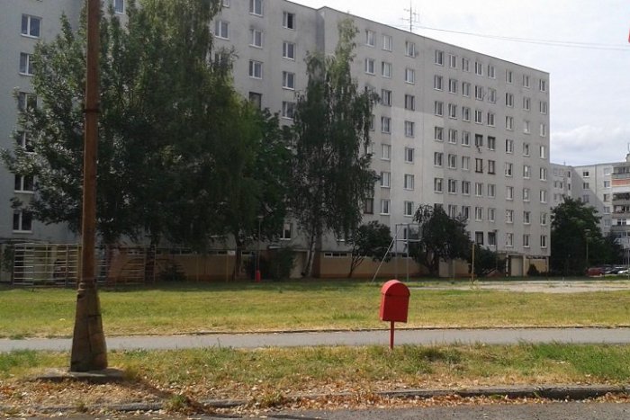 Ilustračný obrázok k článku Policajti zasahovali na sídlisku: Podgurážený mladík (21) jazdil na aute v protismere!