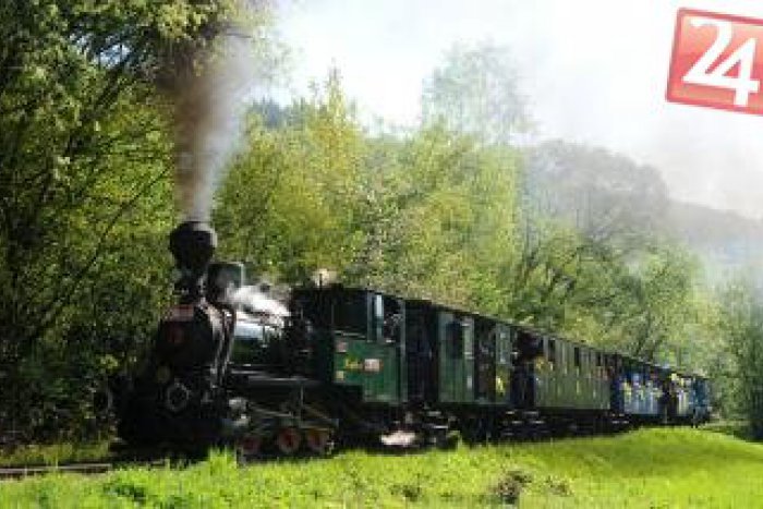 Ilustračný obrázok k článku Atrakcia premáva aj po prázdninách: Detskú železnicu s raritným rušňom si užijeme až do novembra