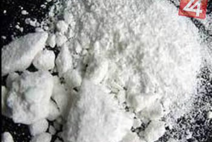 Ilustračný obrázok k článku Policajti v akcii na Hronského ulici: U muža (56) objavili biely prášok!