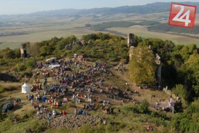 Ilustračný obrázok k článku Svadba na hrade! Veľký Šariš zažije rozprávkovú atmosféru