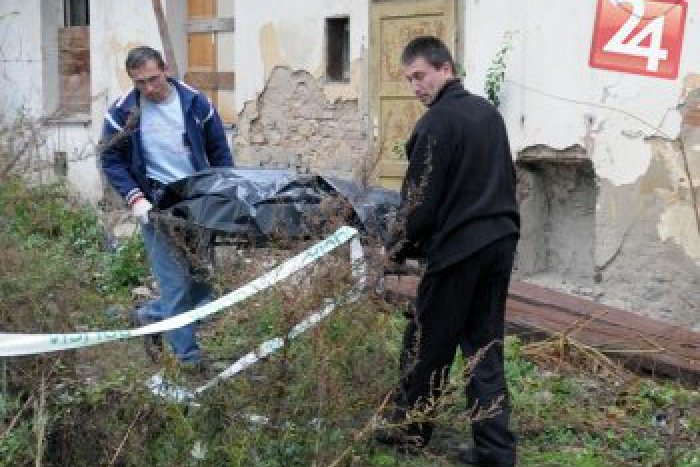 Ilustračný obrázok k článku Smutný pohľad cez okno: Na podlahe v kuchyni ležal mŕtvy sused (†53)!