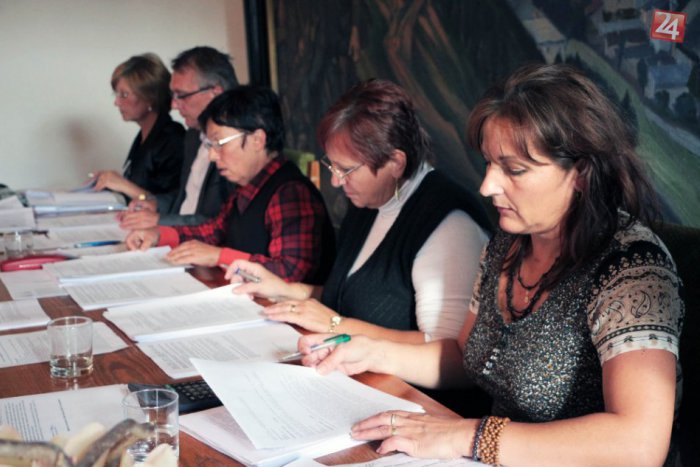 Ilustračný obrázok k článku Zmeny v kremnickej samospráve: Kontrolórkou sa stala poslankyňa