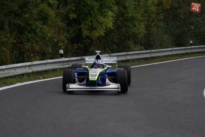 Ilustračný obrázok k článku OBRAZOM: Majstri volantu predviedli svoje umenie na trati Budča – Ostrá Lúka