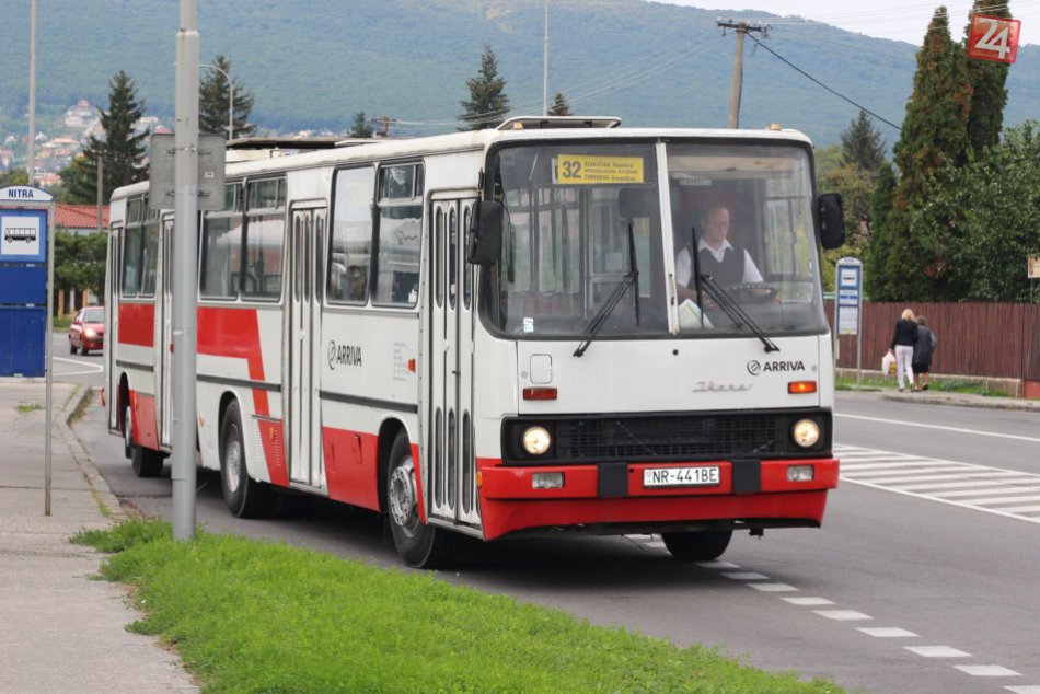 Ilustračný obrázok k článku Európsky týždeň mobility pod Zoborom: Užijeme si bezplatný cyklobus a jazdu kĺbovým Ikarusom