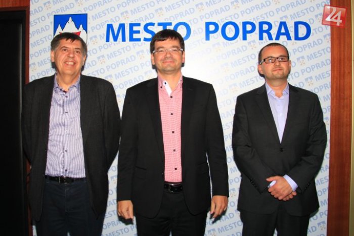 Ilustračný obrázok k článku Mesto Poprad a HK Poprad zrejme našli riešenie. Teraz sú na rade právnici