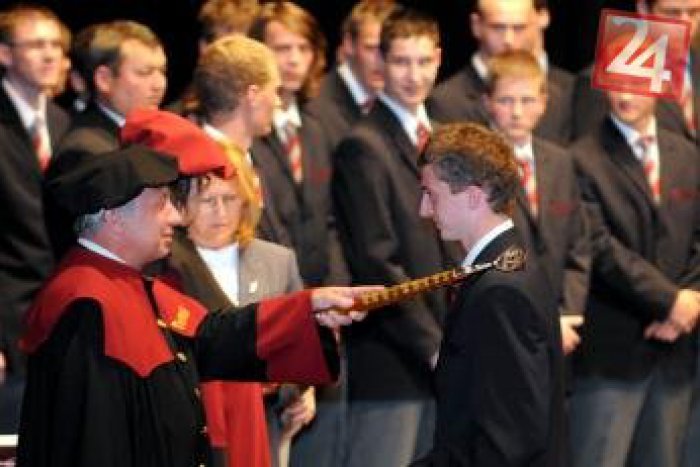 Ilustračný obrázok k článku Odborná vzdelávanie na Horehroní: Železiarne prispôsobujú výučbu v SSOŠH potrebám praxe