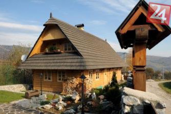 Ilustračný obrázok k článku Košický panelák púta pozornosť: Drevenice na streche bytovky vyrastú už o pár dní!