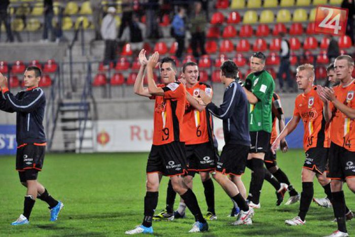 Ilustračný obrázok k článku Ružomberskí prvoligisti pripravili tisícke divákov poriadny nervák