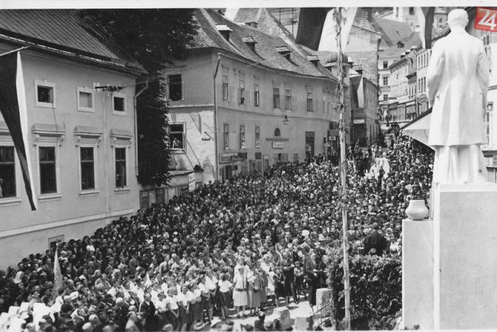 Ilustračný obrázok k článku Vzácne fotky z archívu: Socha A. Kmeťa stojí v Štiavnici vďake zbierke vlastencov aj bulharského kráľa