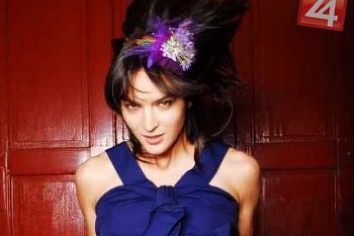 Ilustračný obrázok k článku Niekoľkonásobná Zlatá slávica v Žiline: Jana Kirschner príde s novým albumom aj kapelou!