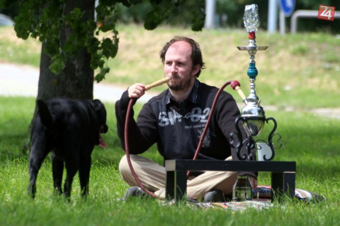 Ilustračný obrázok k článku Čajovňa nitrianskych filantropov: Čaká nás lákavý program a ohňová show!