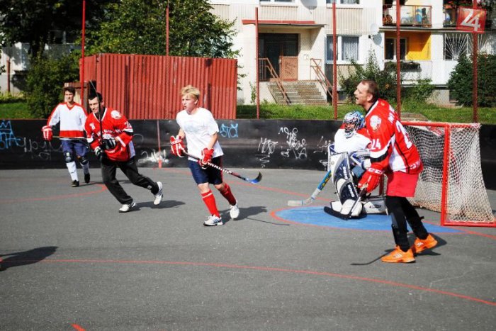 Ilustračný obrázok k článku Popradská hokejbalová liga pokračovala druhým kolom. Žiadne prekvapenie sa nekonalo