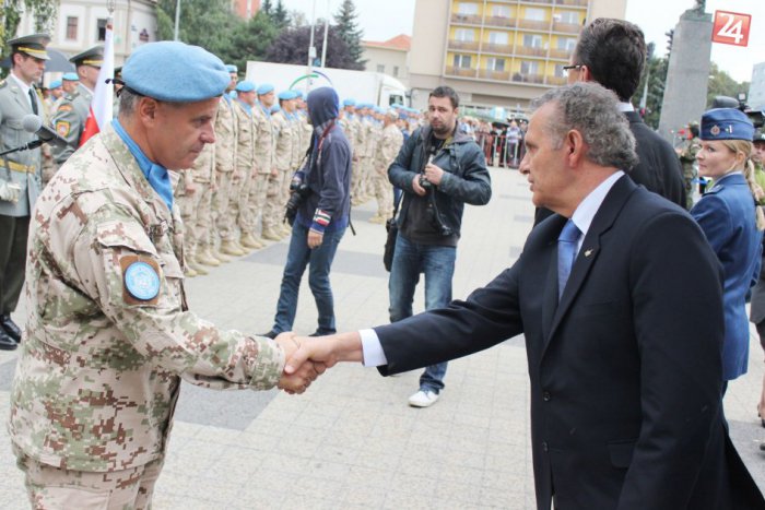 Ilustračný obrázok k článku Vzácna návšteva v Nitre: Vojakov privítal minister obrany Cyperskej republiky!