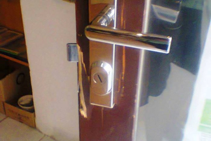 Ilustračný obrázok k článku V záhradkárskej osade došlo ku krádežiam: Z chatiek v Sliači zmizli rádiá