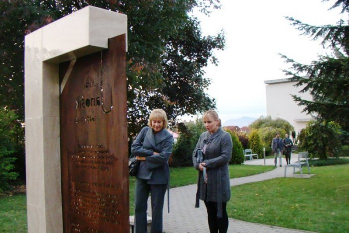 Ilustračný obrázok k článku V Mikuláši pribudla ďalšia atrakcia: V hotelovom parku odhalili symbolickú Jánošíkovu šibenicu