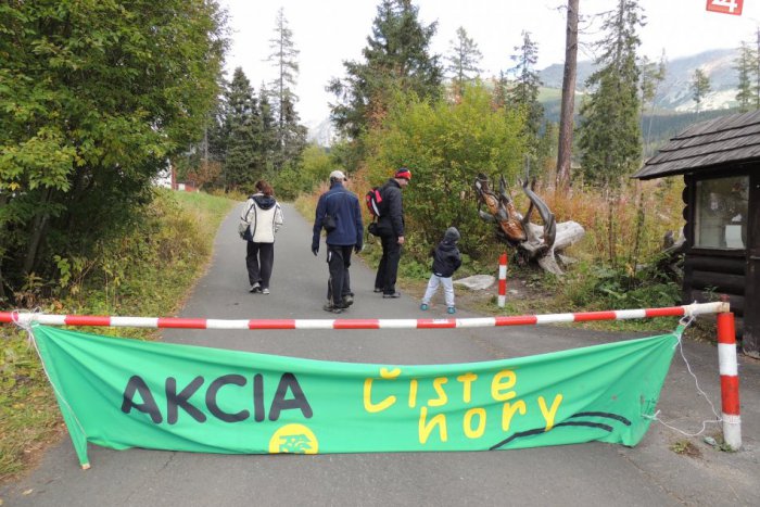 Ilustračný obrázok k článku Dobrovoľníci čistili Tatry. Nazbierali pol tony odpadkov