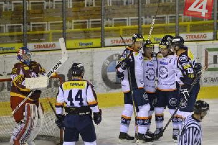 Ilustračný obrázok k článku Doteraz neporazené Košice na trenčianskom ľade? Jasný favorit odišiel s jasnou výhrou!