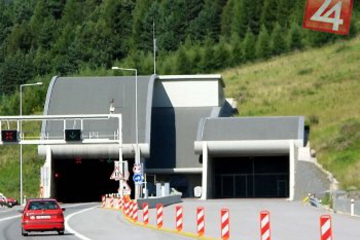 Ilustračný obrázok k článku Pred tunelom Branisko bude niekoľkohodinová uzávera