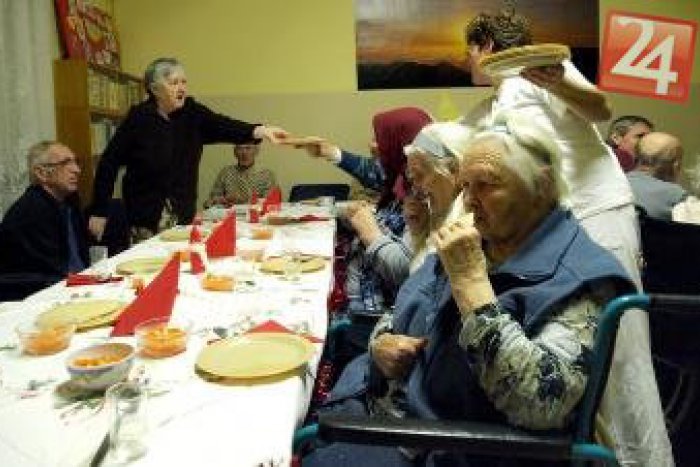 Ilustračný obrázok k článku Od srdca k srdcu: Vo zvolenskom divadle ocenia 5 pracovníkov sociálnych služieb