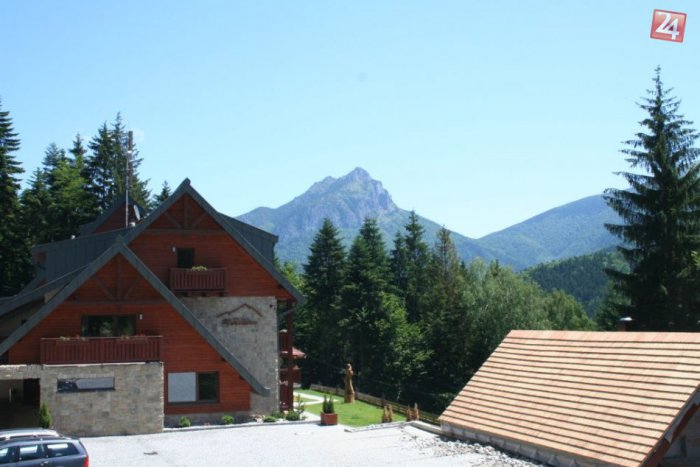 Ilustračný obrázok k článku Hotel v Terchovej v súťaži o najkrajšiu stavbu roka: Podporiť ho môžete svojimi hlasmi