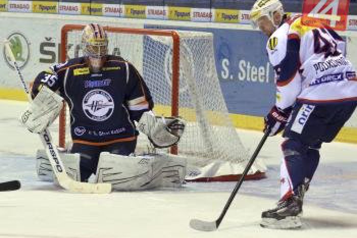 Ilustračný obrázok k článku Na košickom ľade bez bodu: Nepomohli ani presné zásahy Brabenca a Podkonického