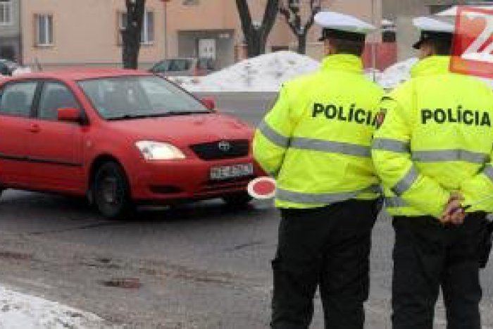 Ilustračný obrázok k článku Veľká dopravná akcia: Policajti zistili množstvo priestupkov, chybovali aj chodci
