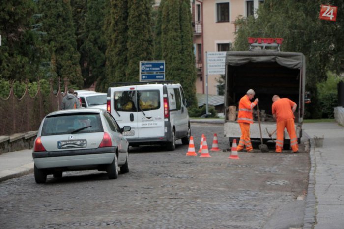 Ilustračný obrázok k článku Rekonštrukcia cesty v centre mesta? Z tankodromu vznikol tankodrom!