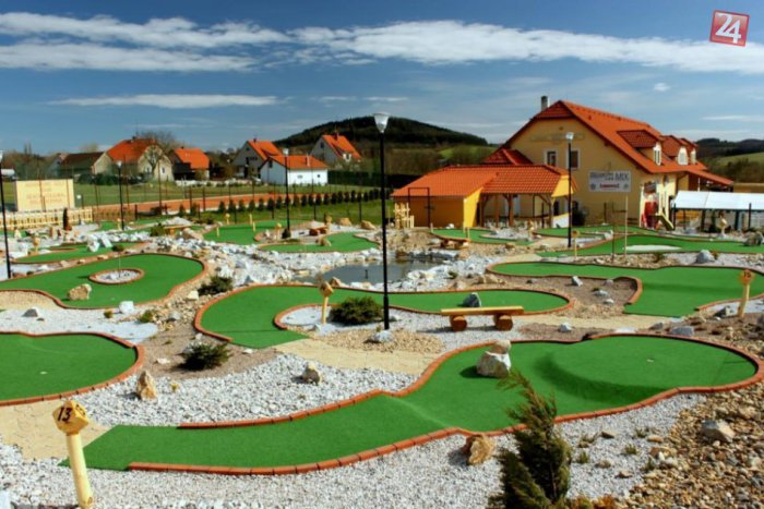 Ilustračný obrázok k článku Nevšedná zábava: V Dudinciach otvoria ihrisko pre adventure golf, takýto systém nemá nikto na svete!