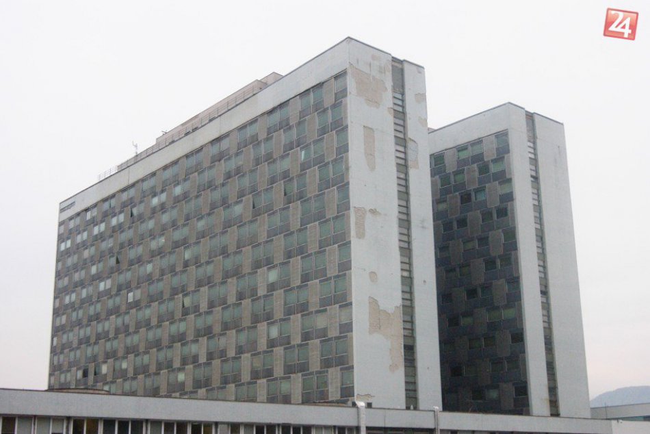 Ilustračný obrázok k článku Kto zasadne na atraktívne stoličky? V Bystrici hľadajú riaditeľov dvoch nemocníc