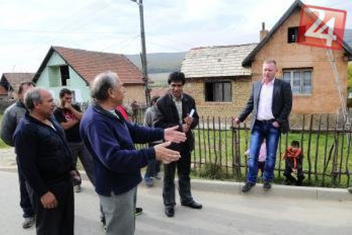 Ilustračný obrázok k článku Zastupiteľstvo odložilo rozhodnutie o odpredaji pozemkov Rómom!