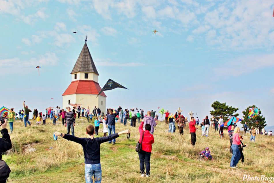 Ilustračný obrázok k článku Nebo nad Kalváriou opäť zahrá farbami: Prichádza obľúbená Šarkaniáda