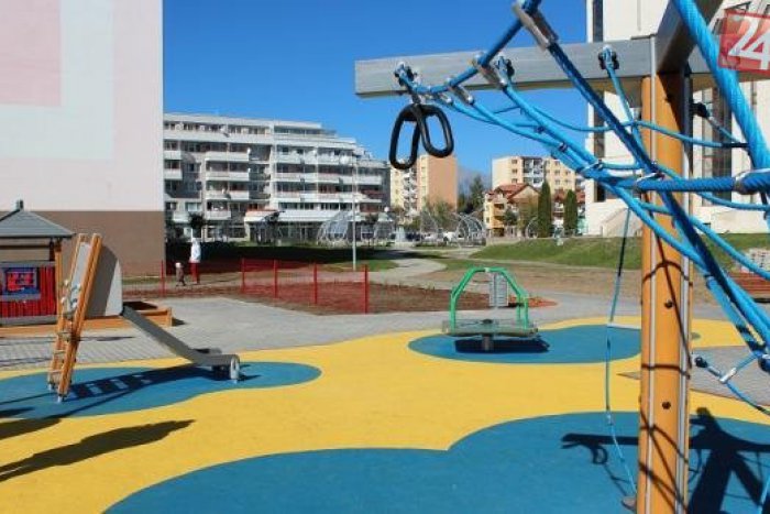 Ilustračný obrázok k článku Deti dostali nové ihrisko, vysúťažené v elektronickej aukcii