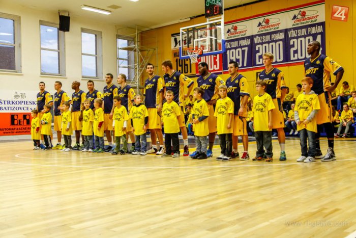 Ilustračný obrázok k článku Dráma pred vypredanou halou. Iskra Svit bojovala o víťazstvo až do samého záveru