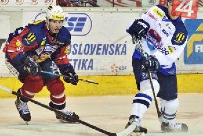 Ilustračný obrázok k článku Opäť prehra HKM! Martinčania uspeli pod Pustým hradom po nájazdoch, ustojí to tréner Oslizlo?