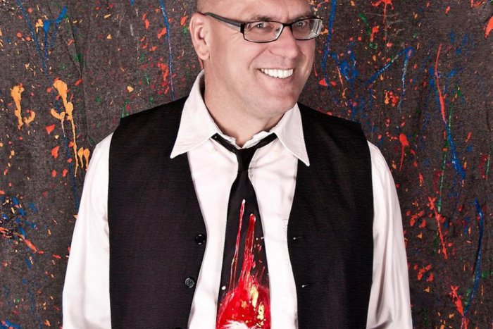 Ilustračný obrázok k článku Básnik Ondro Kalamár: Bystrické námestie má pozitívnu atmosféru, toto Zvolenčania nezvládli