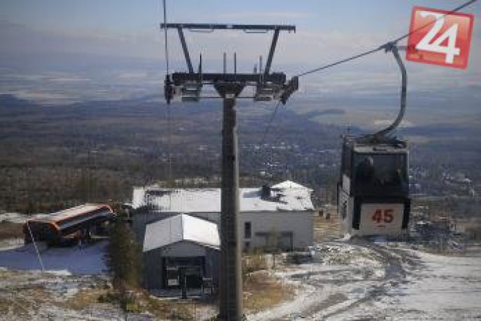 Ilustračný obrázok k článku Kabínková lanovka končí. Posledných turistov odvezie na Skalnaté pleso 20. októbra
